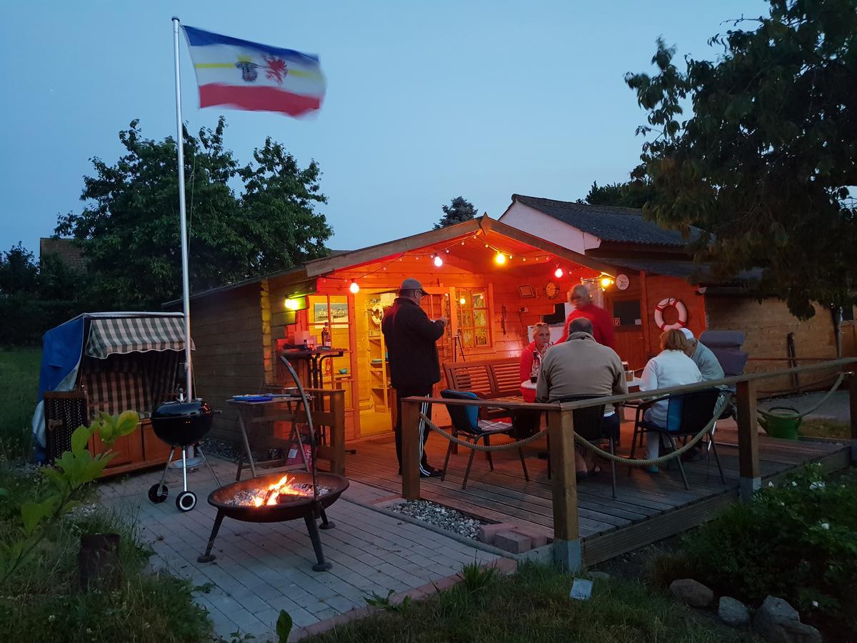 Ferienwohnungen Am Kleinen See Bergen Auf Rugen Bagian luar foto